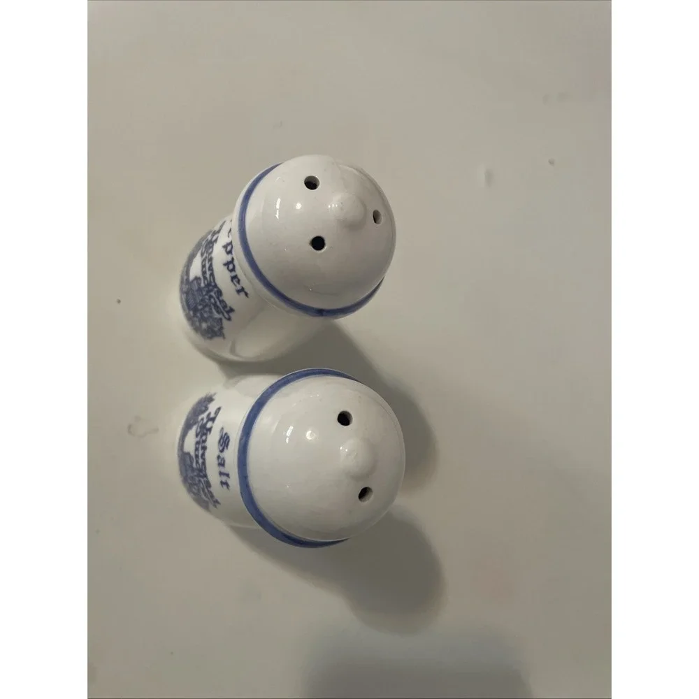 Vintage Universal Studios Salt and Pepper‎ Shakers Souvenir